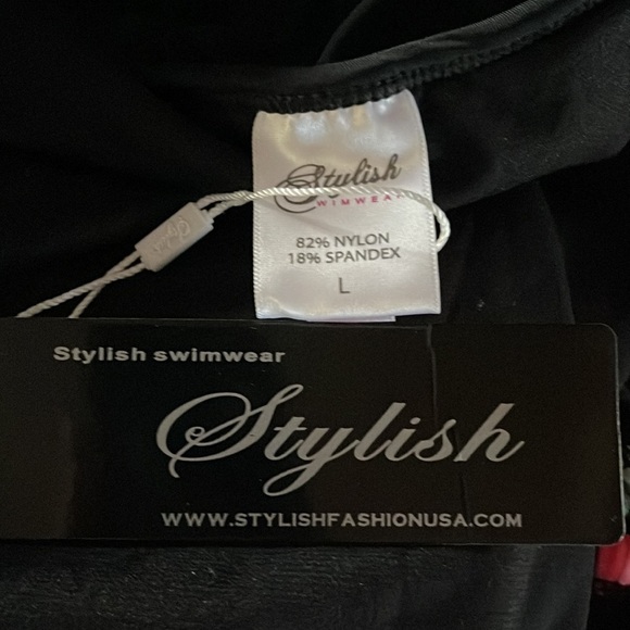 NWT Stylish Swimwear Tropical Print Ruffle Top Side Lace One Piece Swims… - Picture 5 of 6